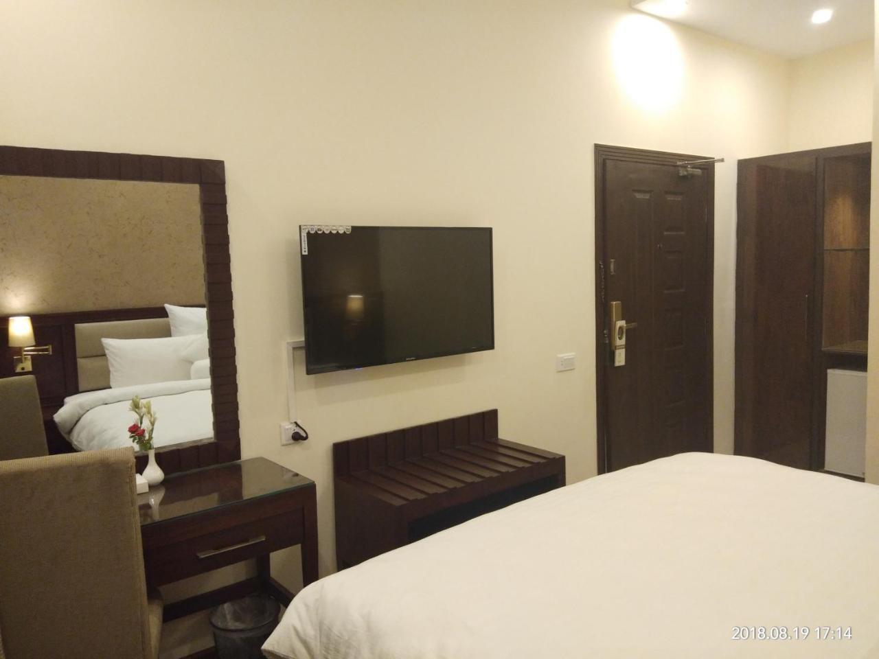 S Chalet ملتان المظهر الخارجي الصورة